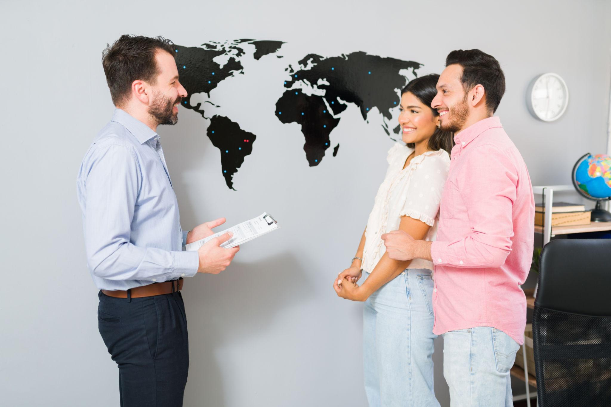 Why More Travelers Are Choosing Travel Agencies Instead of Booking Everything Themselves